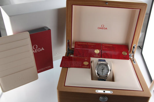 Brand New OMEGA Seamaster Aqua Terra 150M Mother of Pearl Diamond 38.5mm Unused - RYBrandshop