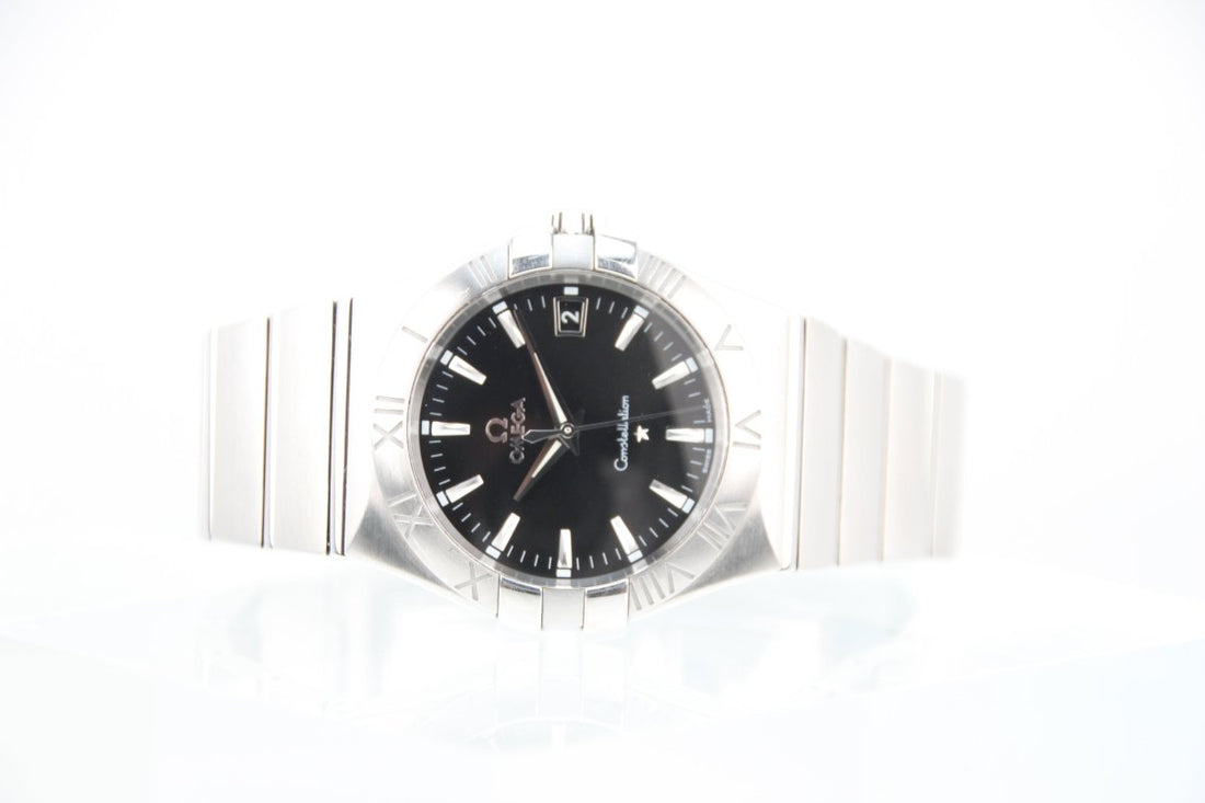 The OMEGA Constellation 35mm Quartz: A Deep Dive into Design and Condition - RYBrandshop