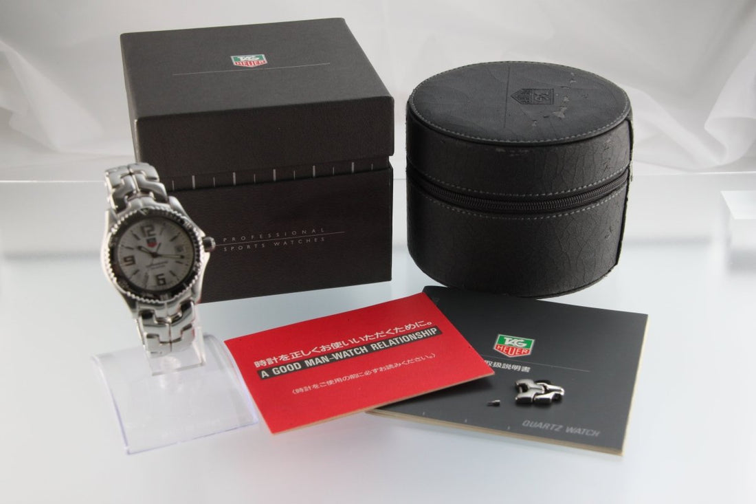 Ergonomic Excellence: The TAG Heuer Link Quartz WT1214 with White Dial - RYBrandshop