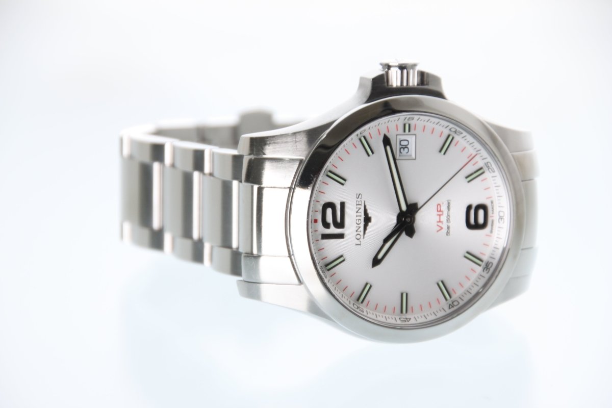 Used Longines Conquest V.H.P. White Dial 40mm Quartz L3.716.4 Full Set - RYBrandshop