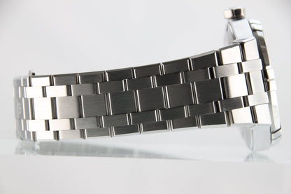 Used Maurice Lacroix Aikon Automatic AI6008 - SS002 - 330 - 1 Black Dial 42mm - RYBrandshop