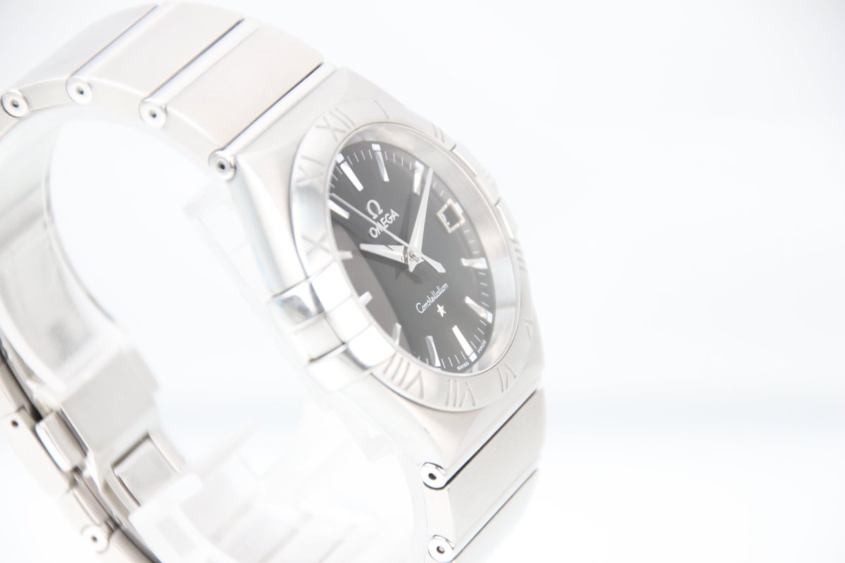 Used OMEGA Constellation 35mm Quartz Black Dial Steel 123.10.35.60.01.001 - RYBrandshop