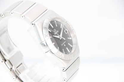 Used OMEGA Constellation 35mm Quartz Black Dial Steel 123.10.35.60.01.001 - RYBrandshop
