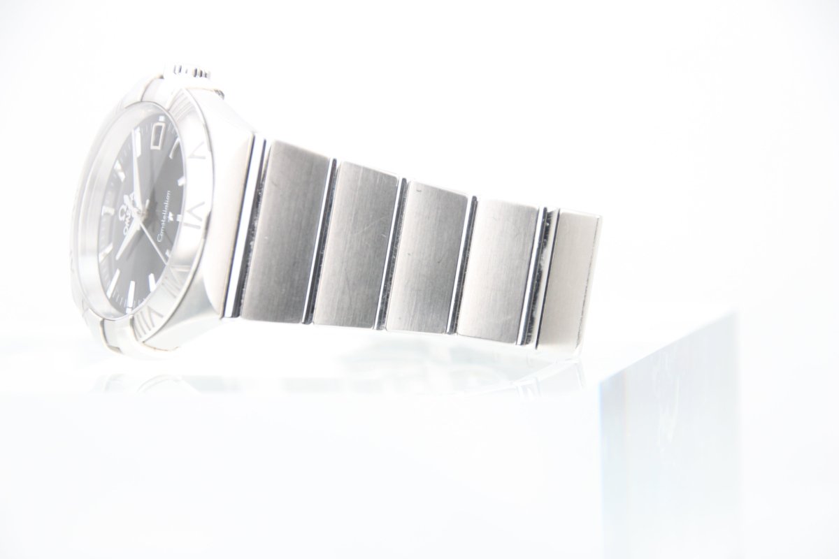 Used OMEGA Constellation 35mm Quartz Black Dial Steel 123.10.35.60.01.001 - RYBrandshop