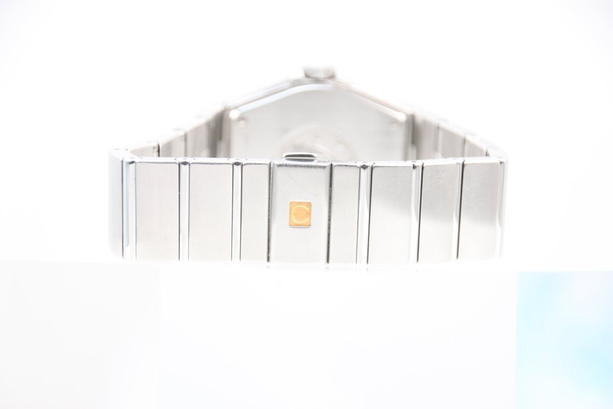 Used OMEGA Constellation 35mm Quartz Black Dial Steel 123.10.35.60.01.001 - RYBrandshop