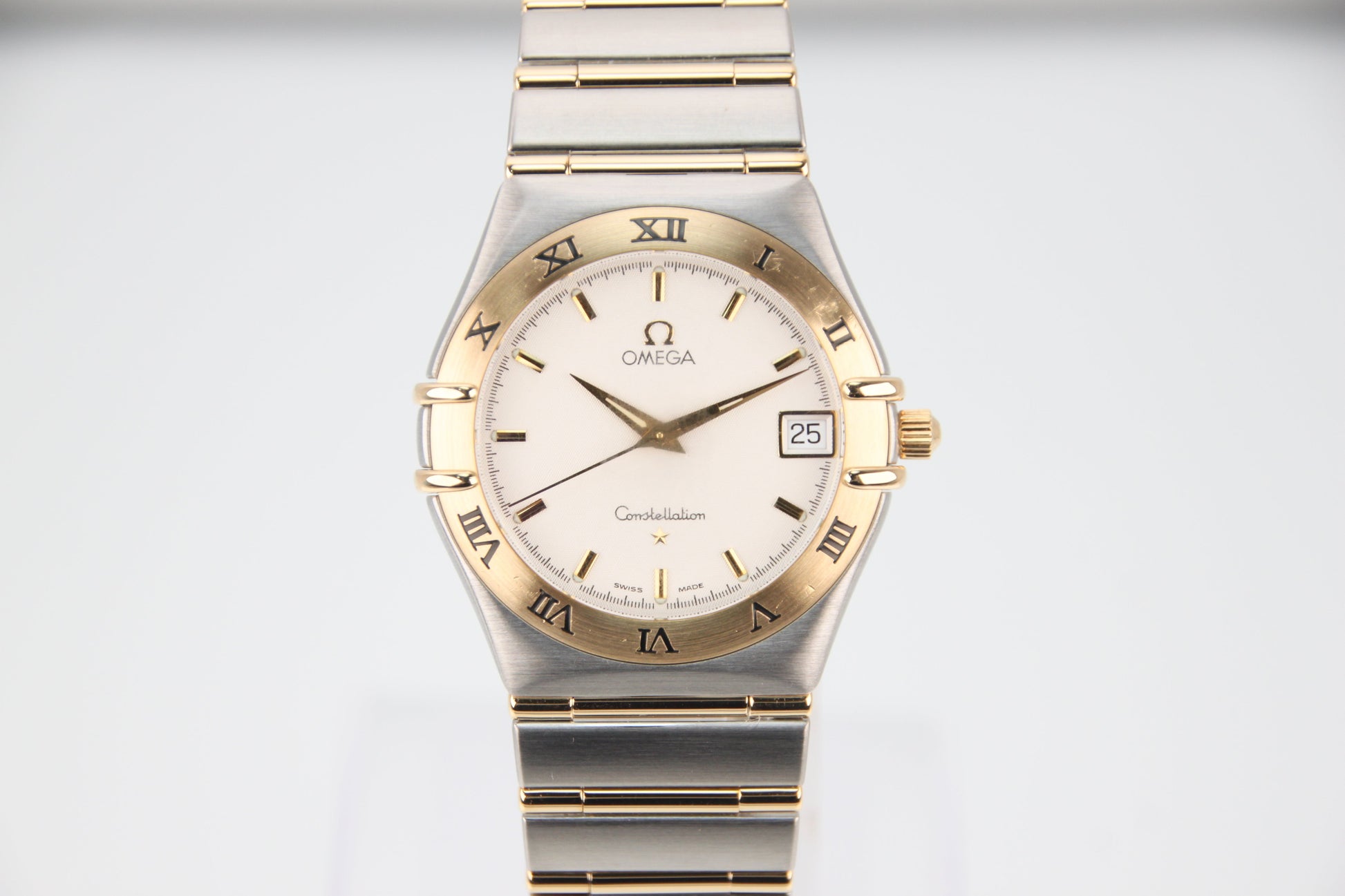 OMEGA Constellation 1212.30 White Dial YG/SS Quartz 35mm Image Position 1