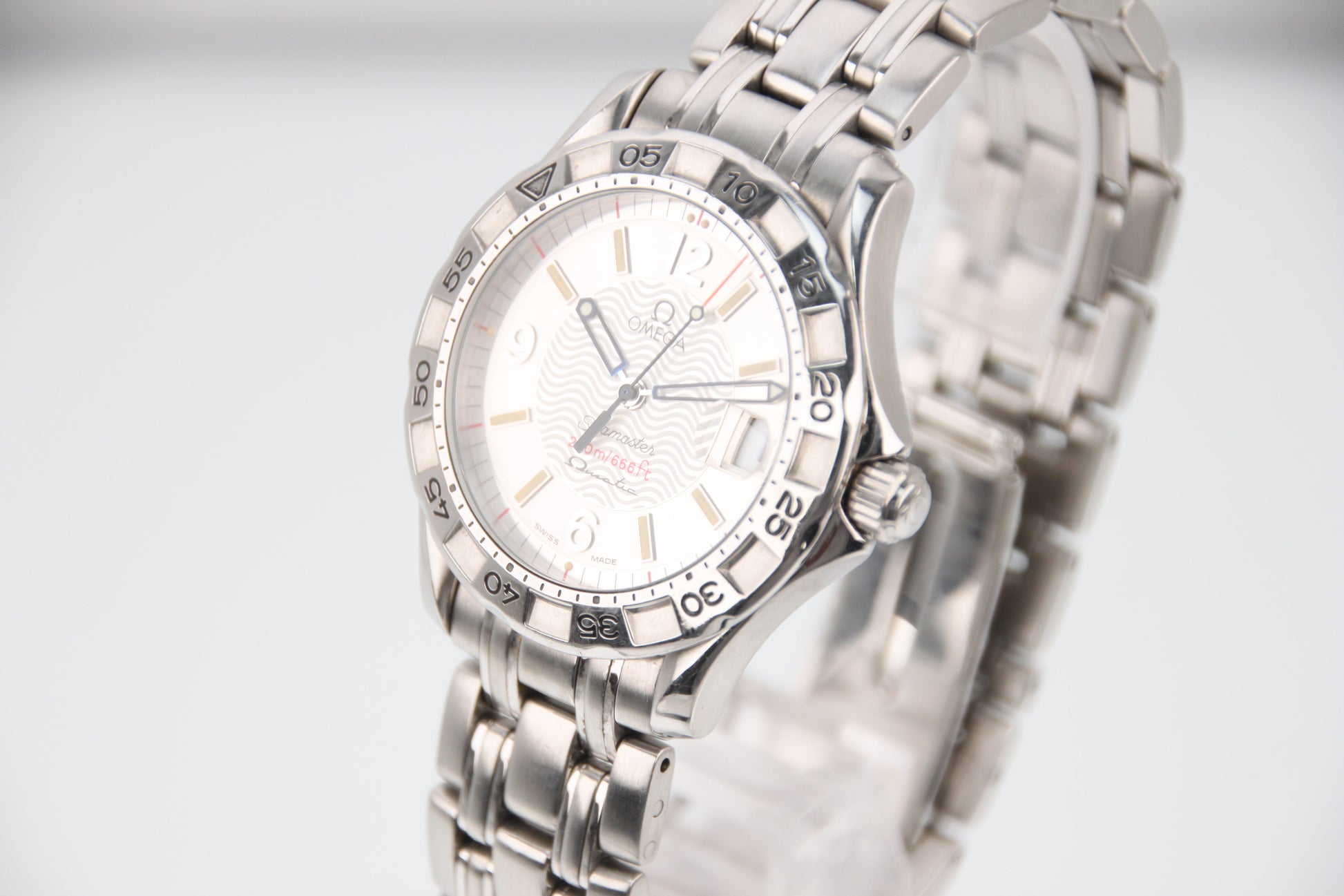OMEGA Seamaster 200M Automatic White Dial 2514.30 Unisex Watch - Image 2