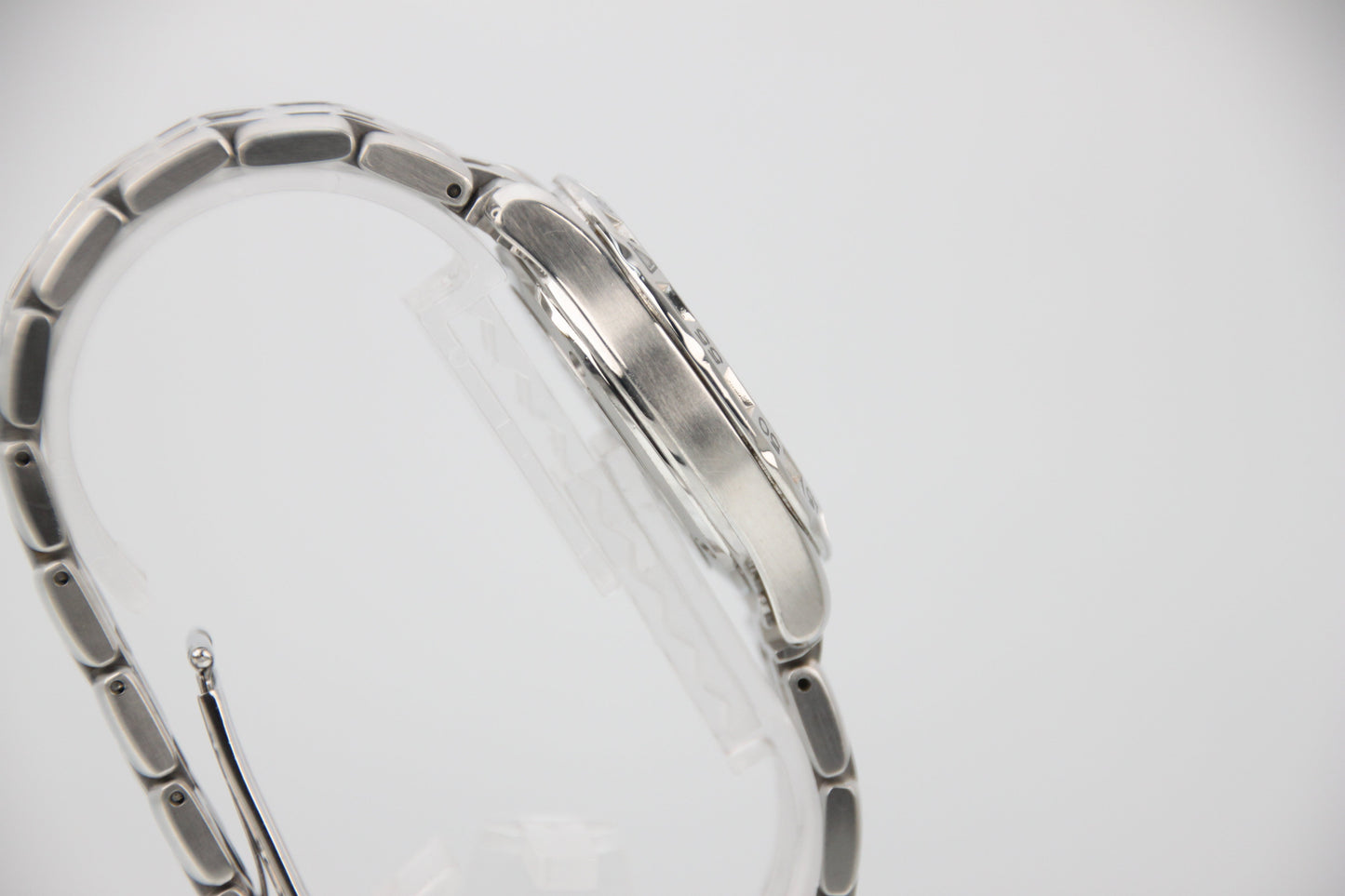 OMEGA Seamaster 200M Automatic White Dial 2514.30 Unisex Watch - Image 4