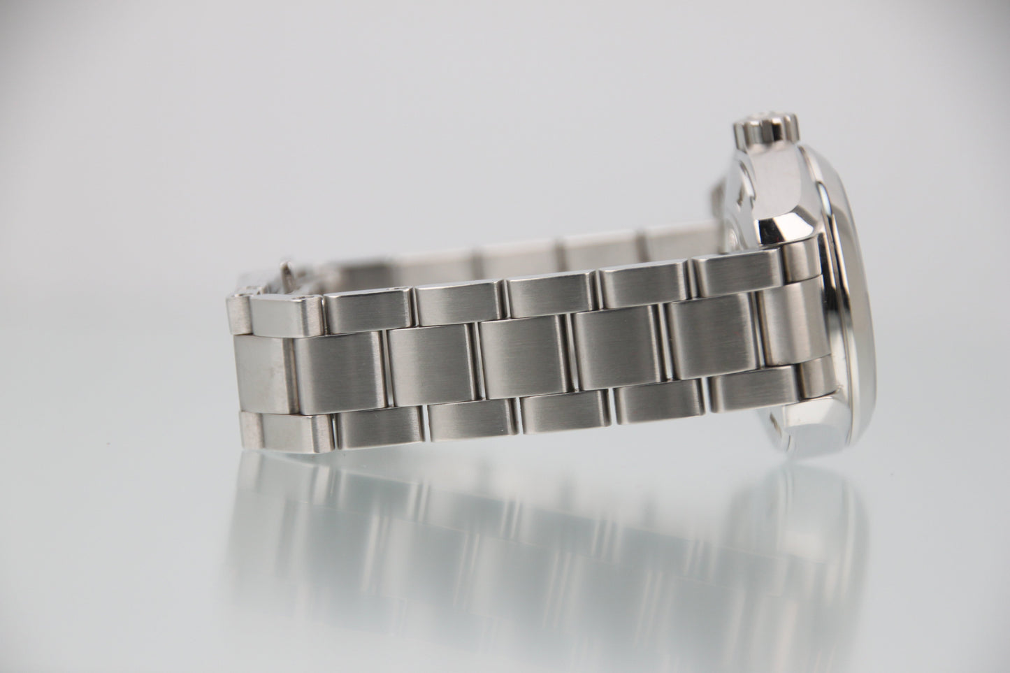 OMEGA Seamaster Aqua Terra 150M MOP Diamond 231.10.30.61.55.001 - Image 5