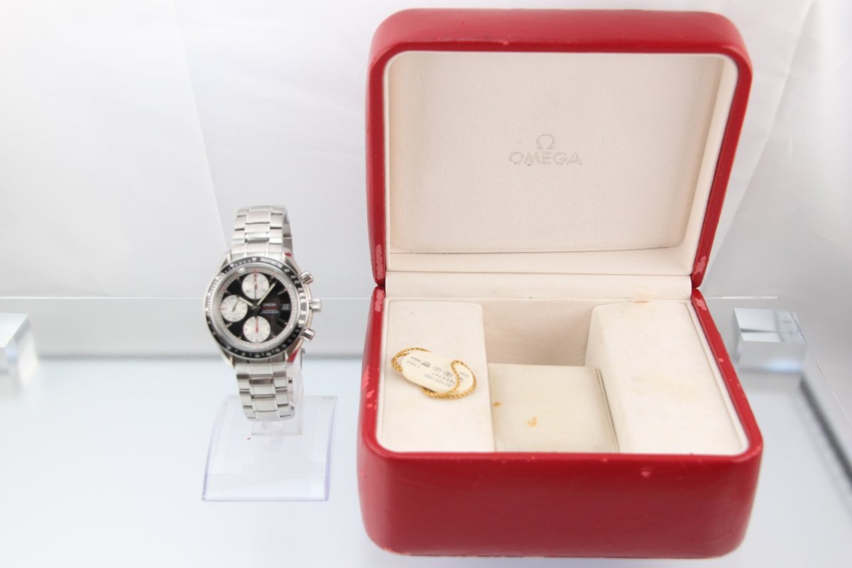 OMEGA Speedmaster Date Chronograph 40mm Black Dial 3210.51 - RYBrandshop