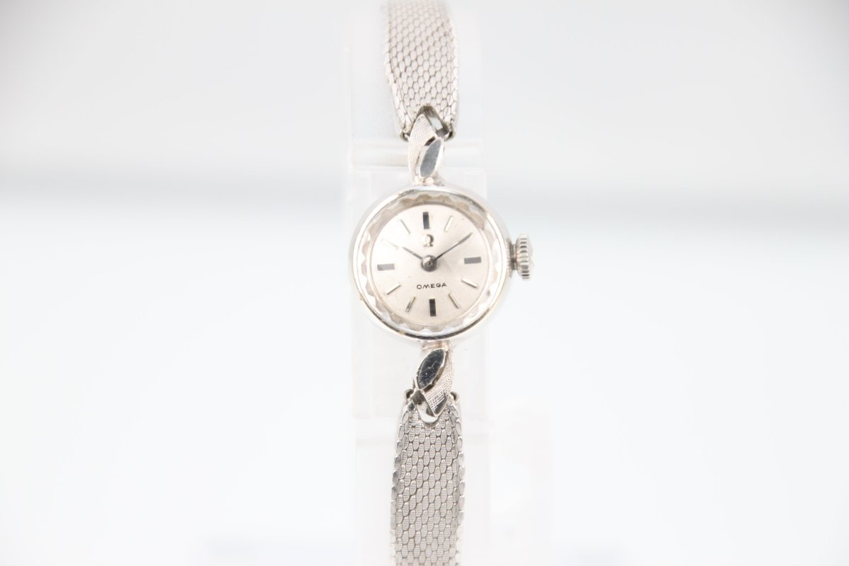 Used Omega Geneve Vintage 14K Solid White Gold Silver Dial Manual Ladies Watch - RYBrandshop