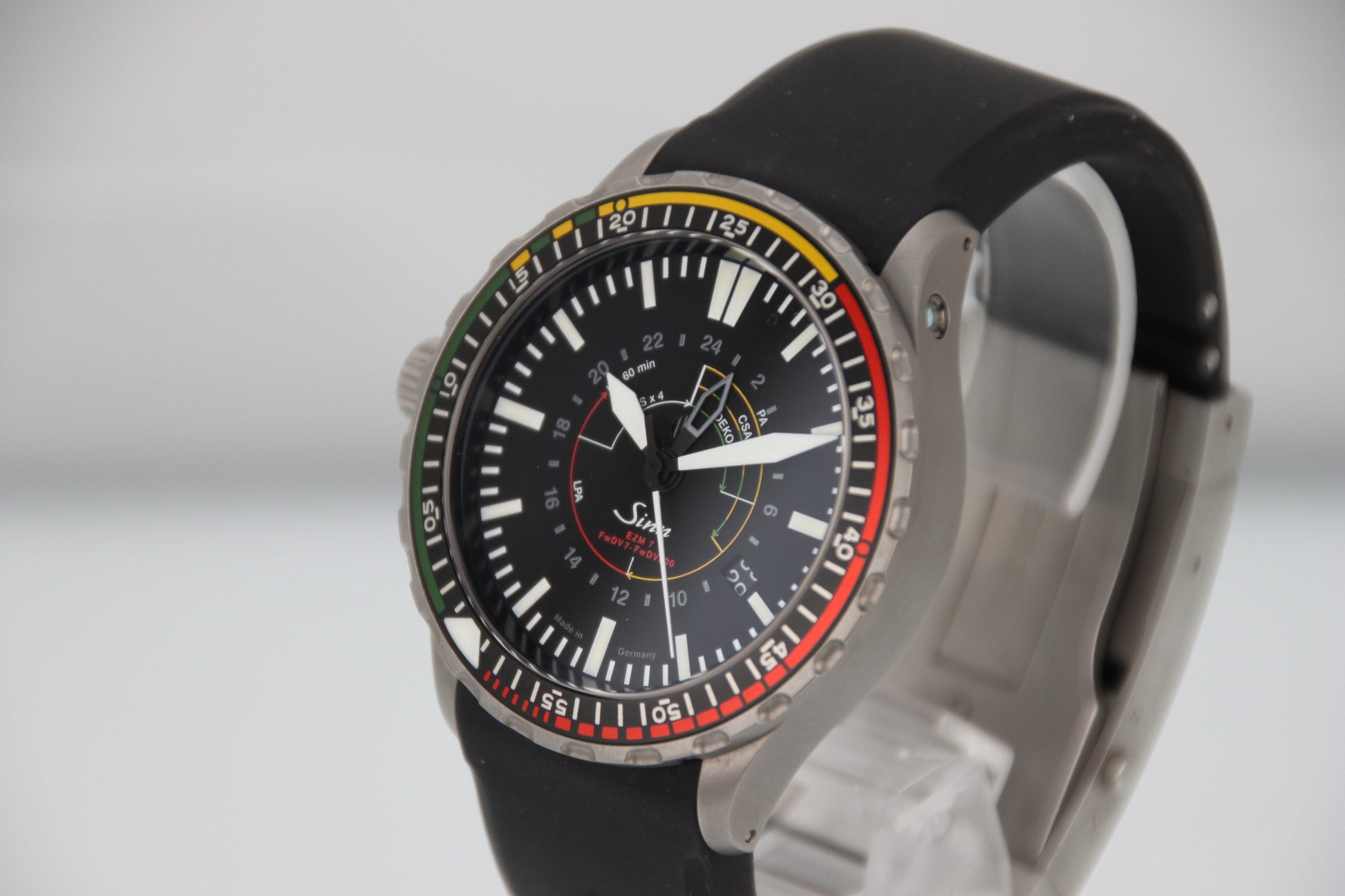 Sinn EZM7 857.EZM-7 Black Dial Automatic 43mm - Image 3