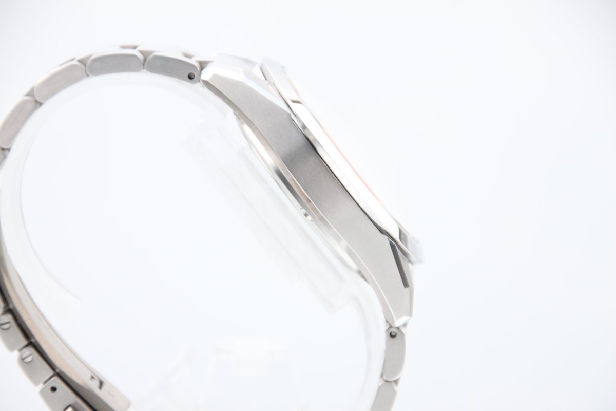 Used The CITIZEN AQ4100-57B High-Accuracy Eco-Drive Titanium Silver Dial w/B&P - RYBrandshop